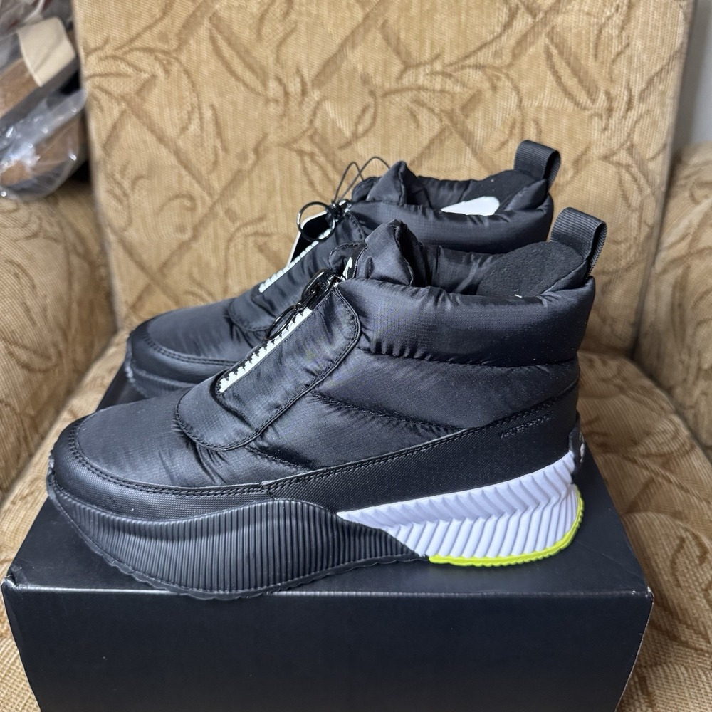 SOREL Out N About III Puffy Black White Women's 7.5 Waterproof Sneaker Boots
